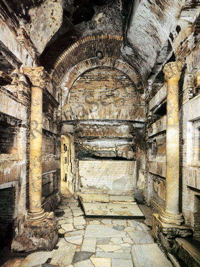 cripta dei papi alle catacombe di s.callisto