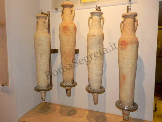 anfore presso l'antiquarium clivo di scauro