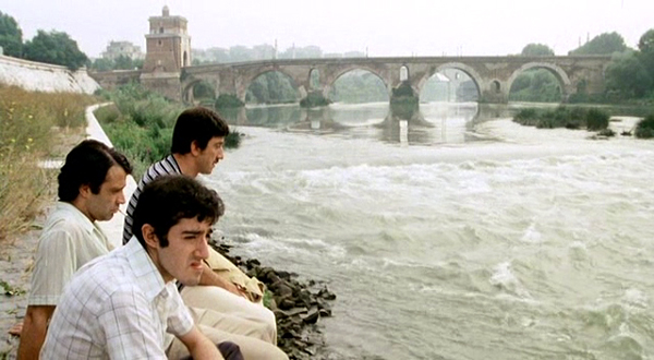 scena a ponte milvio a febbre da cavallo