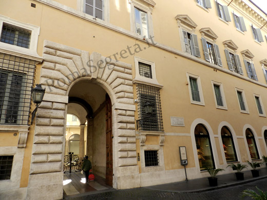 facciata di palazzo ruspoli