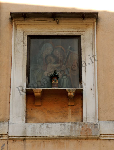 madonnella a piazza dei satiri