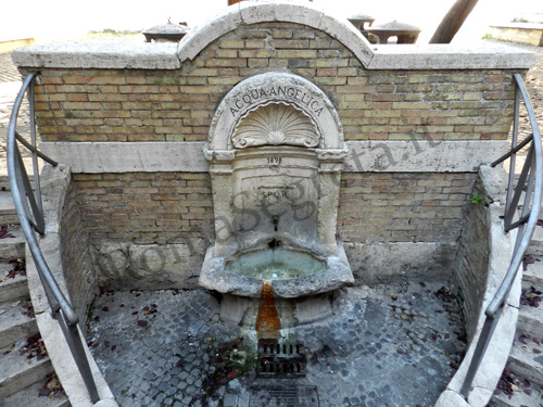 fontana dell'acqua angelica