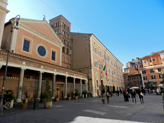 piazza di s.lorenzo in lucina