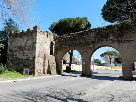 lato interno di porta metronia