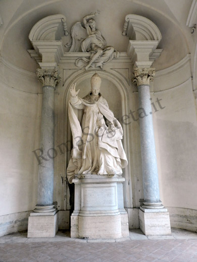 statua di benedetto XIII