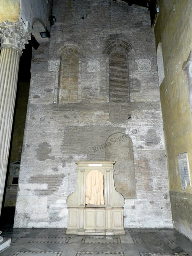 base del campanile a s.sabina