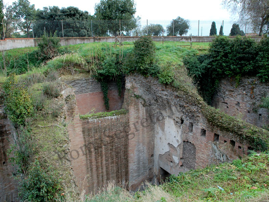Vedi su Google Maps terme di tito