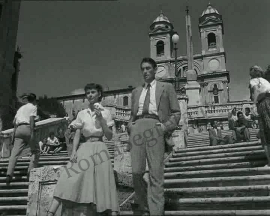 scena a trinità dei monti a vacanze romane