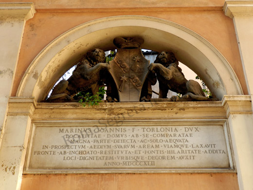 prospetto sopra fontana a via bocca di leone