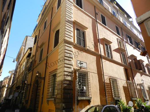 palazzo cardelli a via bocca di leone