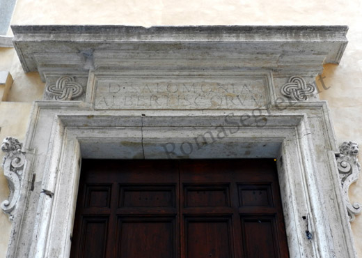 portale di palazzo salomoni alberteschi