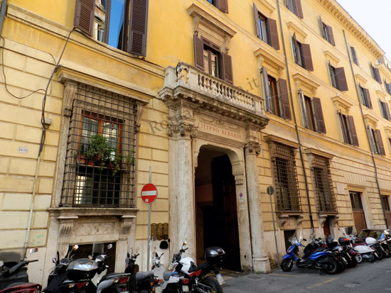 Vedi su Google Maps via del gesù