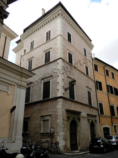 palazzetto mocari a via di monserrato