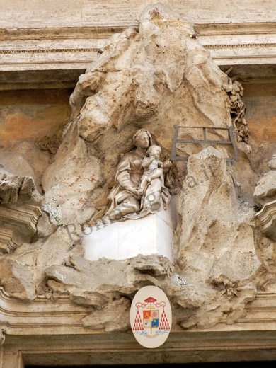 madonnella su portale di santa maria in monserrato