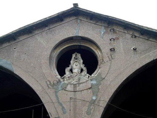 stemma su arsenale pontificio