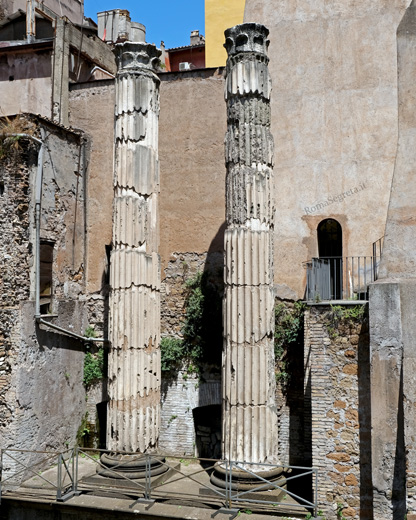 colonne del tempio delle ninfe