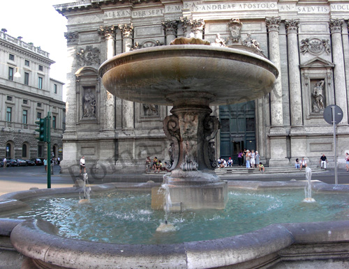 fontana di scossacavalli a piazza di s.andrea della valle