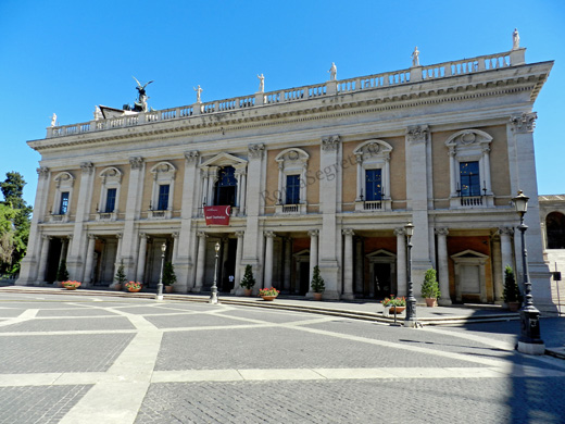 palazzo nuovo su piazza del campidoglio