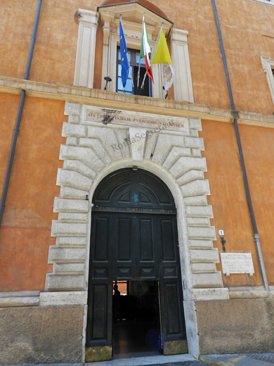 portale di palazzo serristori