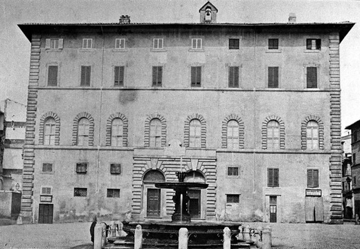 foto antica di palazzo dei convertendi
