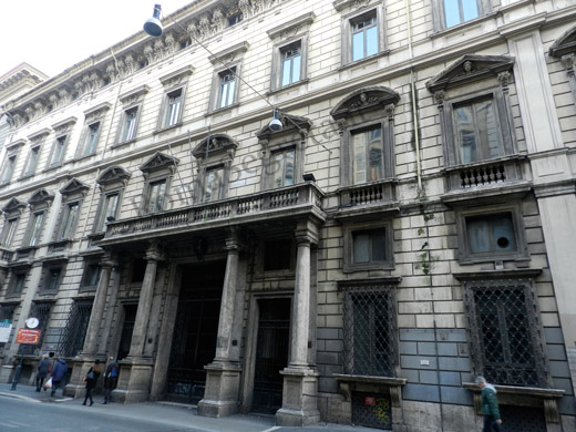 palazzo mancini salviati a via del corso