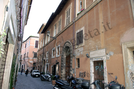 Vedi su Google Maps via del moro