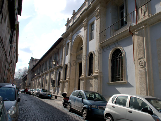 vEDI SU gOOGLE mAPS via di s.gallicano