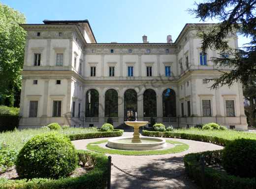 villa farnesina a via della lungara