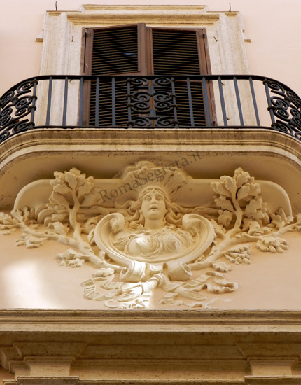 balconcino di palazzo cerri