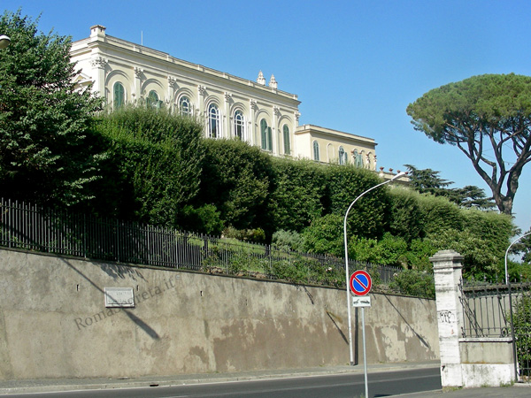 Vedi su Google Maps villa aurelia