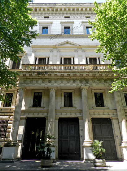 portali di palazzo brancaccio