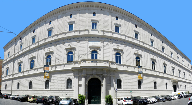 Vedi su Google Maps piazza della cancelleria