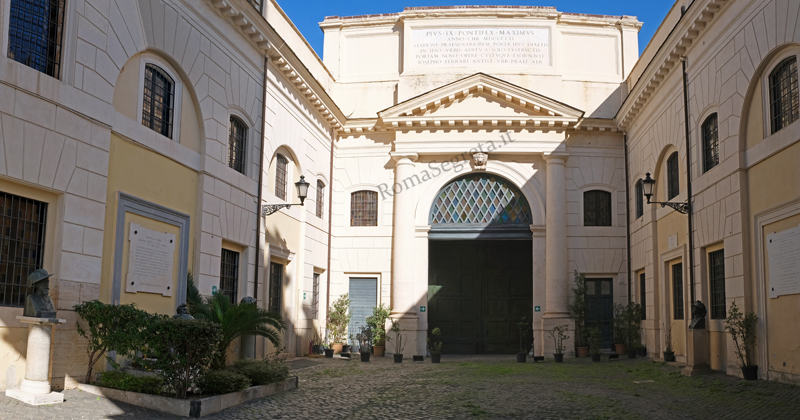 cortile del museo dei bersaglieri