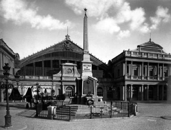 obelisco di dogali alla stazione termini