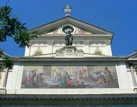 mosaico e statua di s.gioacchino