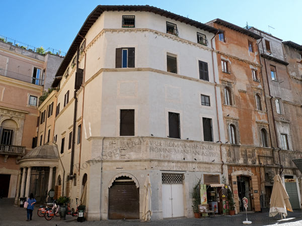 casa di lorenzo manilio