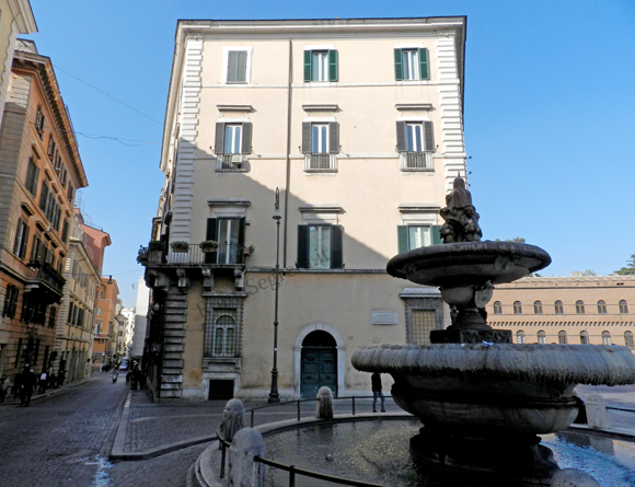 palazzo muti bussi su piazza d'aracoeli