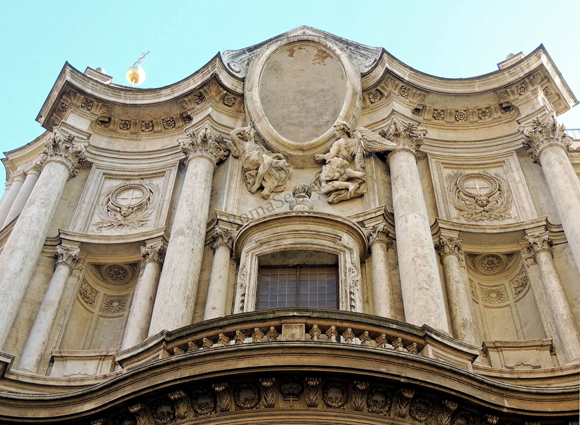 facciata superiore di s.carlo alle quattro fontane