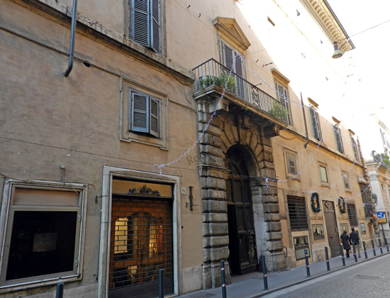 palazzo sinibaldi a via di torre argentina