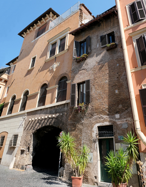 Vedi su Google Maps arco de' tolomei