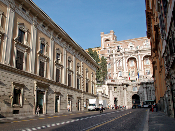 via quattro novembre