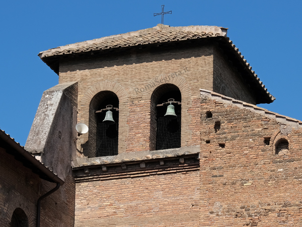 Vedi su Google Maps campanili di roma