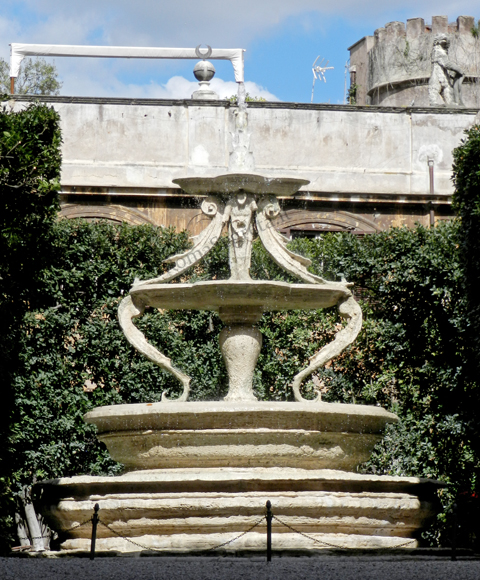 fontana di palazzo taverna