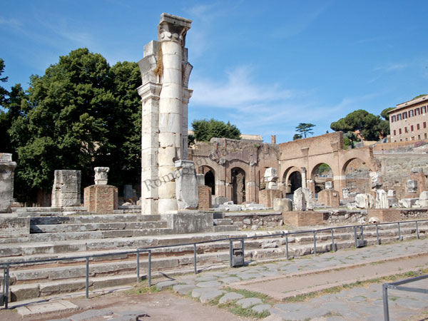 Vedi su Google Maps basilica giulia