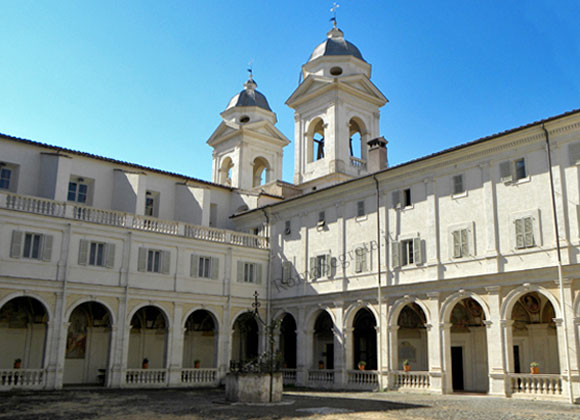 chiostro del convento del sacro cuore