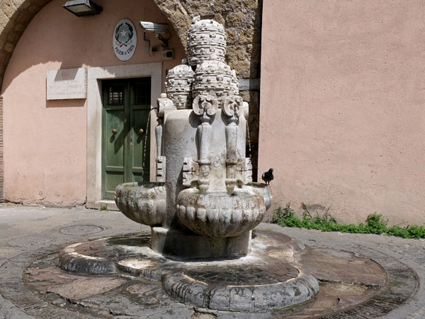 fontana delle tiare