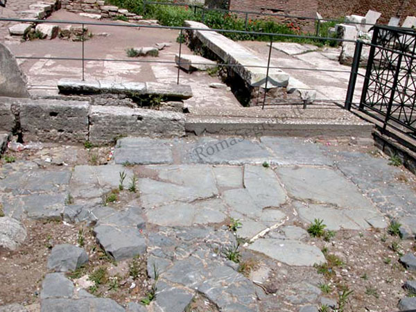 Vedi su Google Maps area del lapis niger