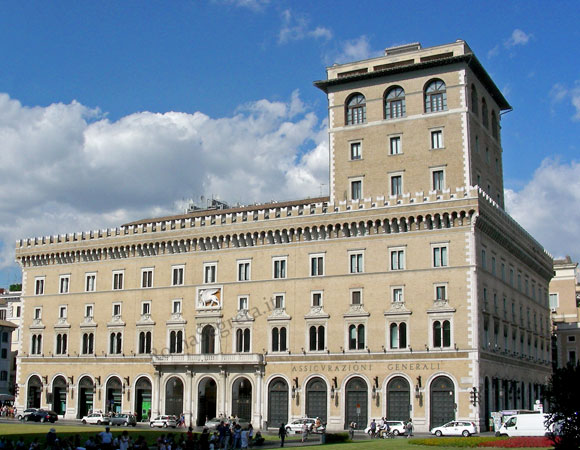 palazzo delle assicurazioni generali su piazza venezia