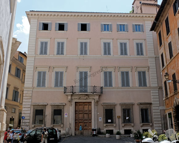 palazzo naro in piazza in campo marzio
