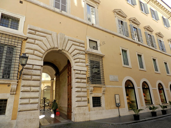 facciata di palazzo ruspoli